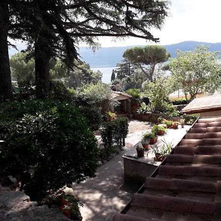 Bed&Breakfast "Fiorella" Sul Lago 카스텔간돌포 외부 사진