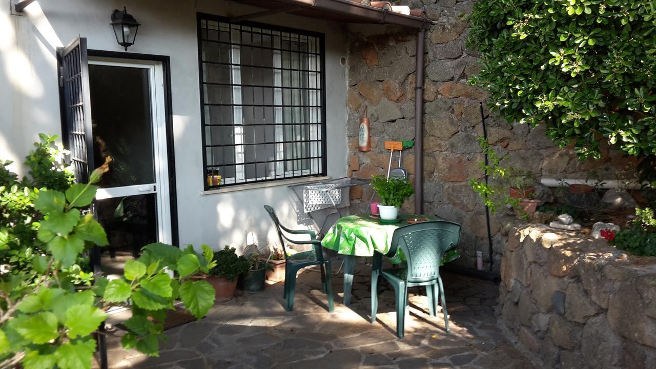 Bed&Breakfast "Fiorella" Sul Lago 카스텔간돌포 외부 사진