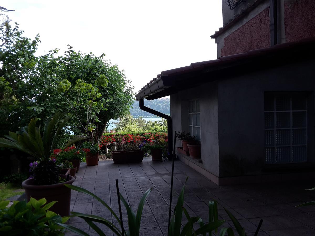 Bed&Breakfast "Fiorella" Sul Lago 카스텔간돌포 외부 사진