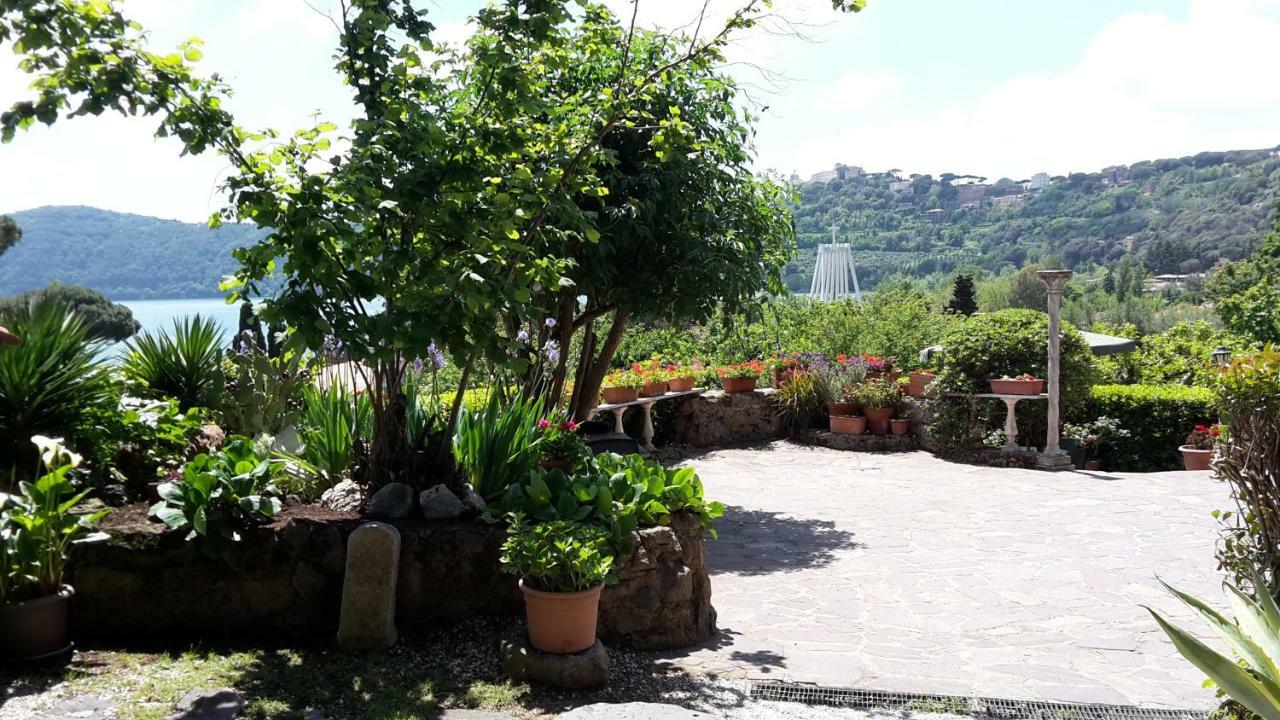 Bed&Breakfast "Fiorella" Sul Lago 카스텔간돌포 외부 사진